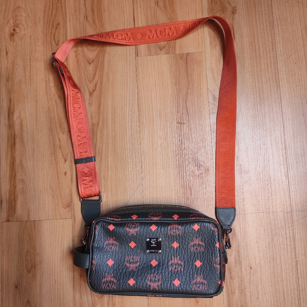 MCM Leather crossbody bag Green Orange